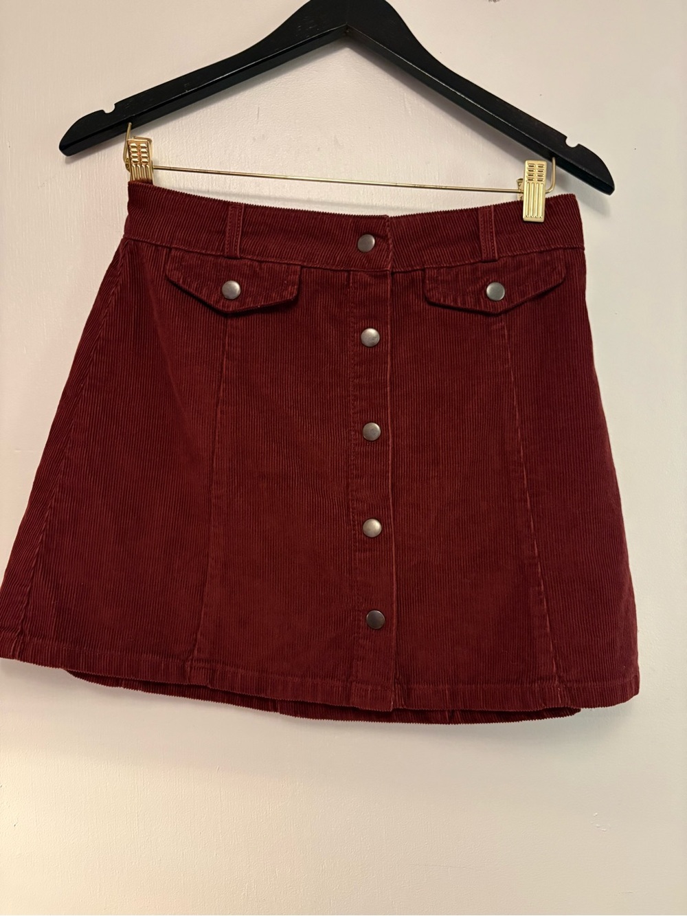 π₯π2/$15 π₯ corduroy burgundy skirt
